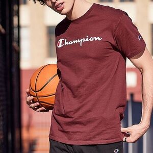 🤵‍♂️Champion Graphic Tee